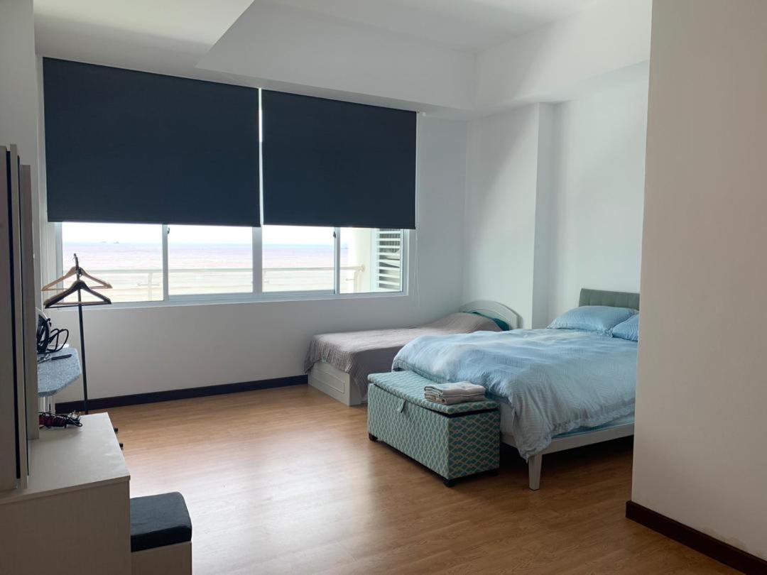 Bay Resort Condominium, 7, Beach-Front Sea View, 6-8 Pax Miri Zewnętrze zdjęcie